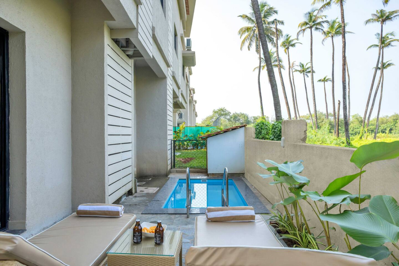 Modern 2BHK w Private Plunge Pool & Lawn | Siolim - 26