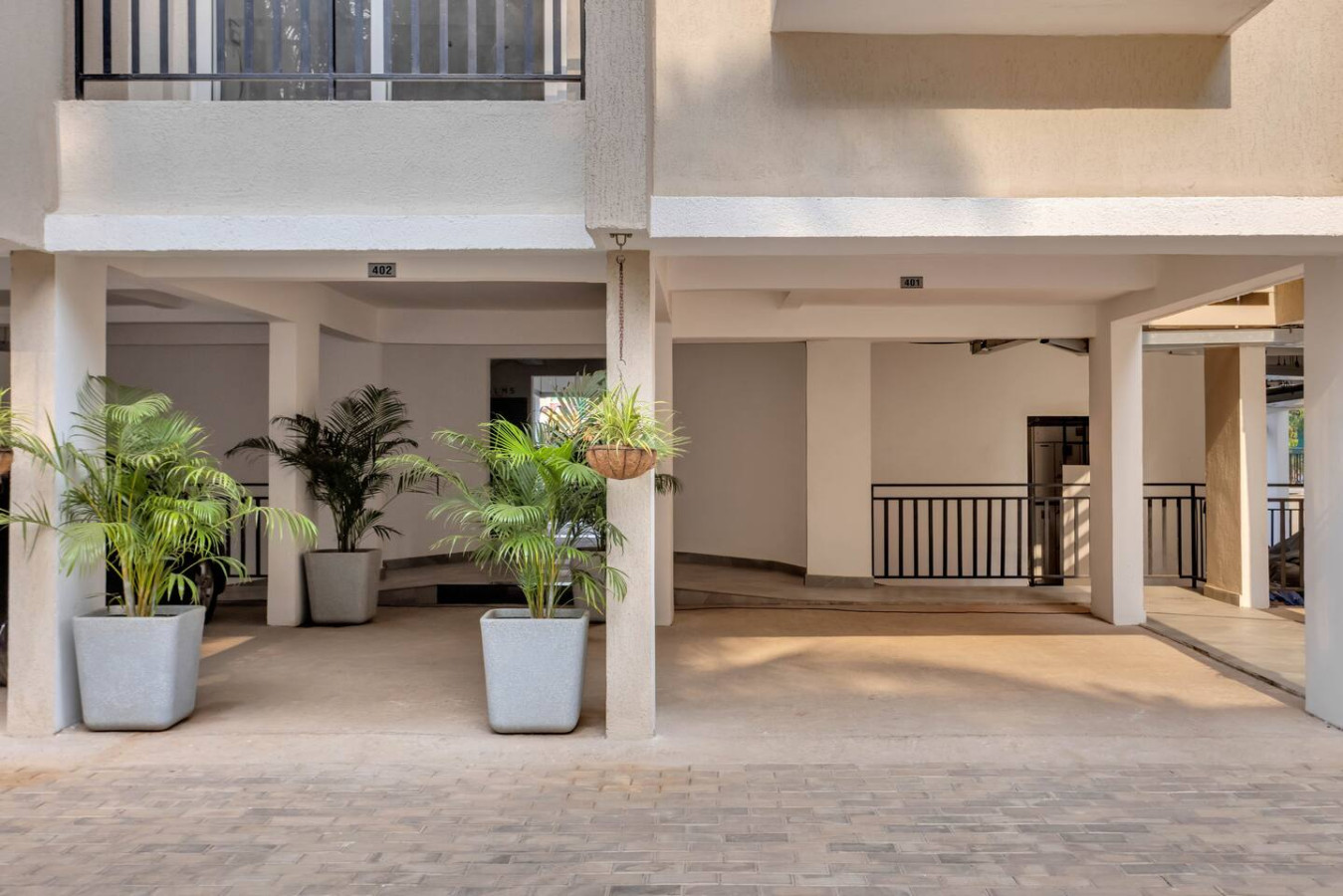 Prime Candolim 2BHK w Pool near Beach & Nightlife - 27