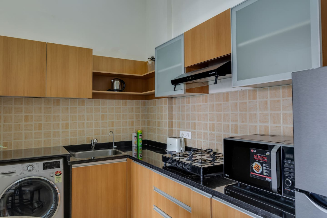 1BR w Sauna & Common Pool, Less than 2km to beach - 36