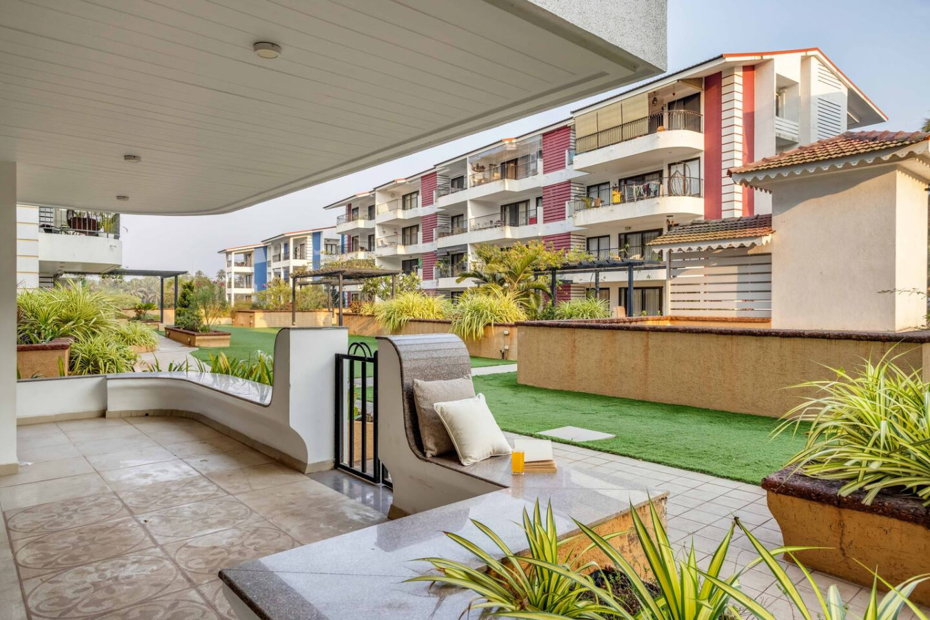 2BR w Pool & Sauna | Near Calangute Beach - 52