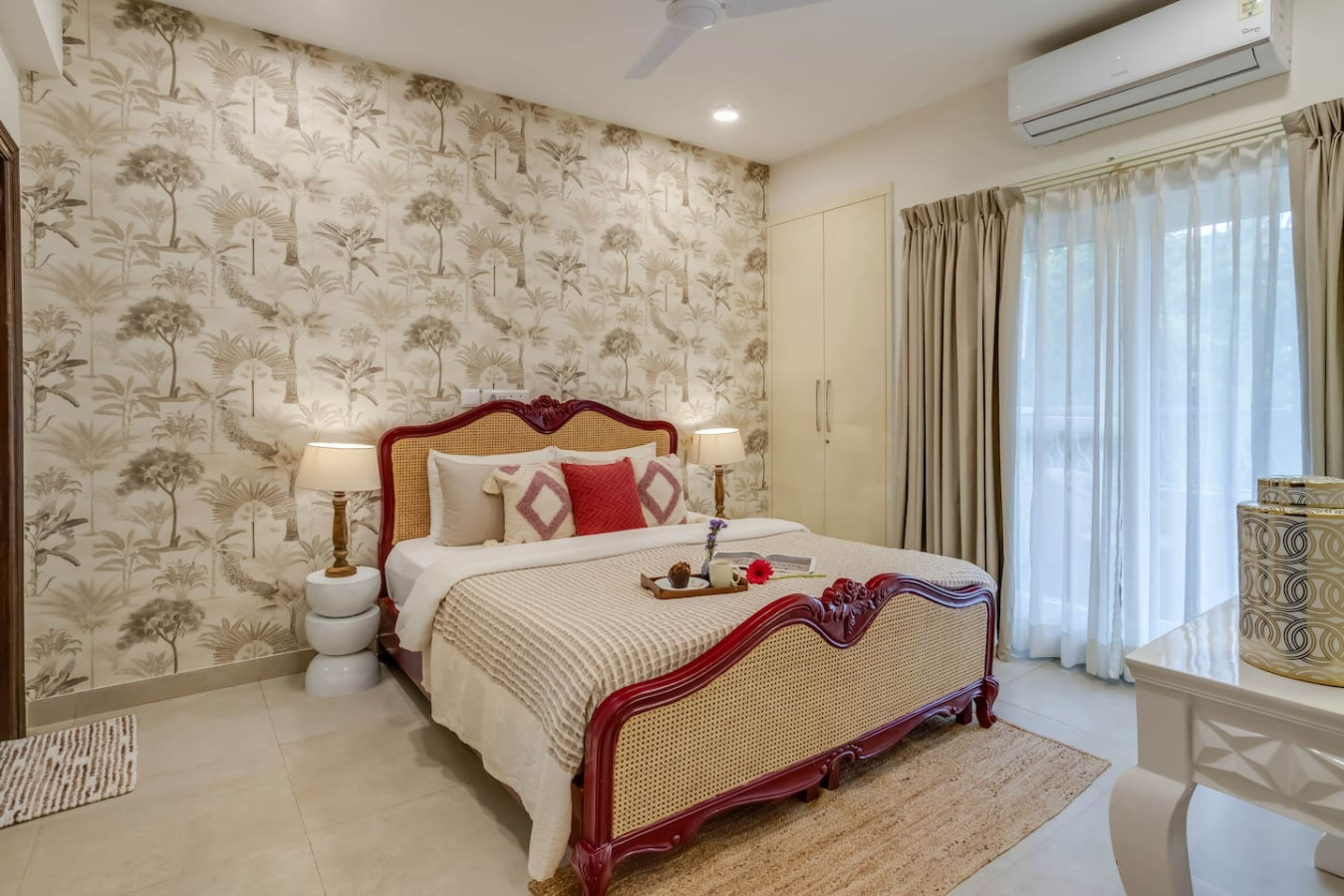 1BHK w Balcony and Pool - 5 mins to Candolim Beach - 6