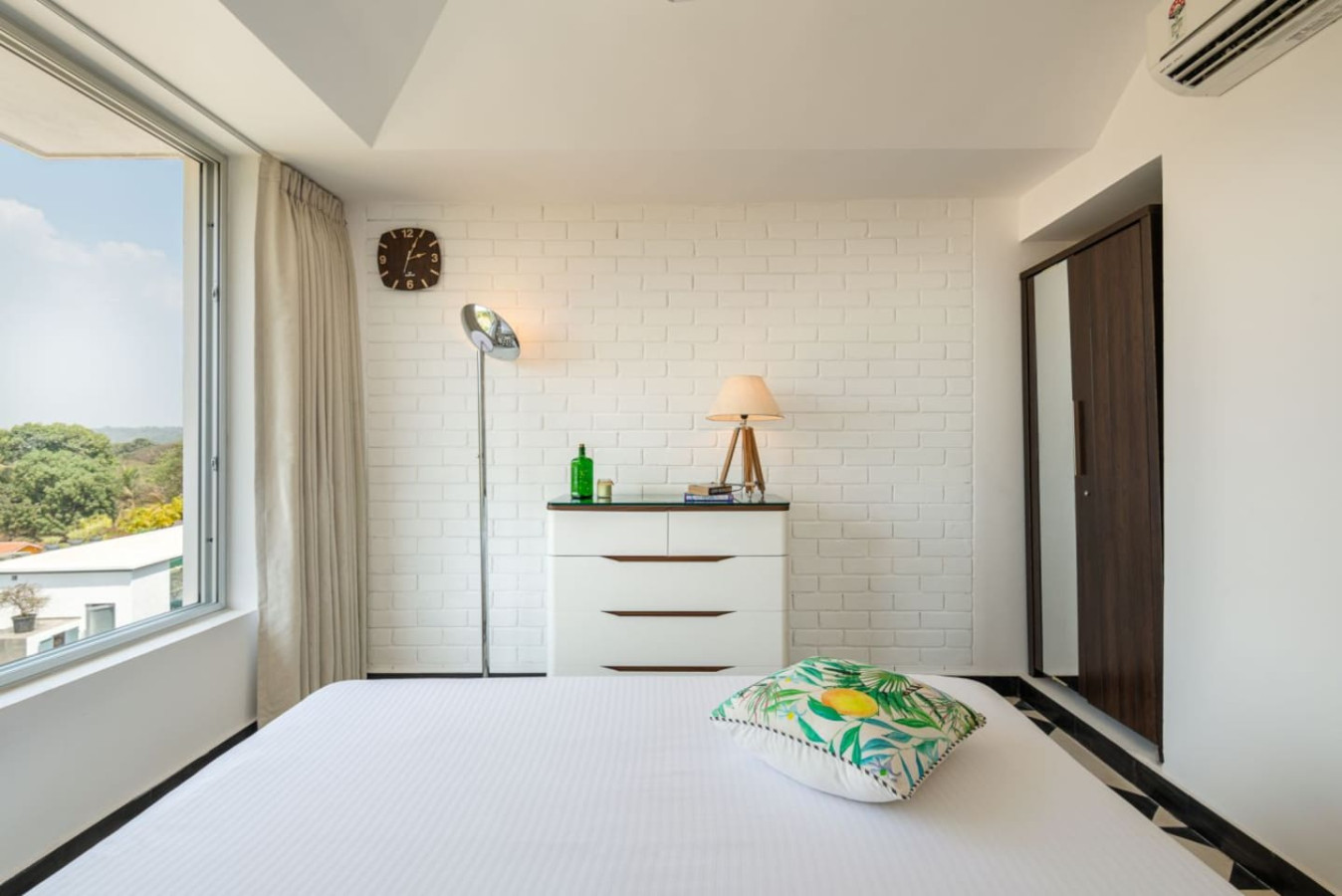 El Arbol by Hireavilla-2BR w Rooftop Pool in Nerul - 50