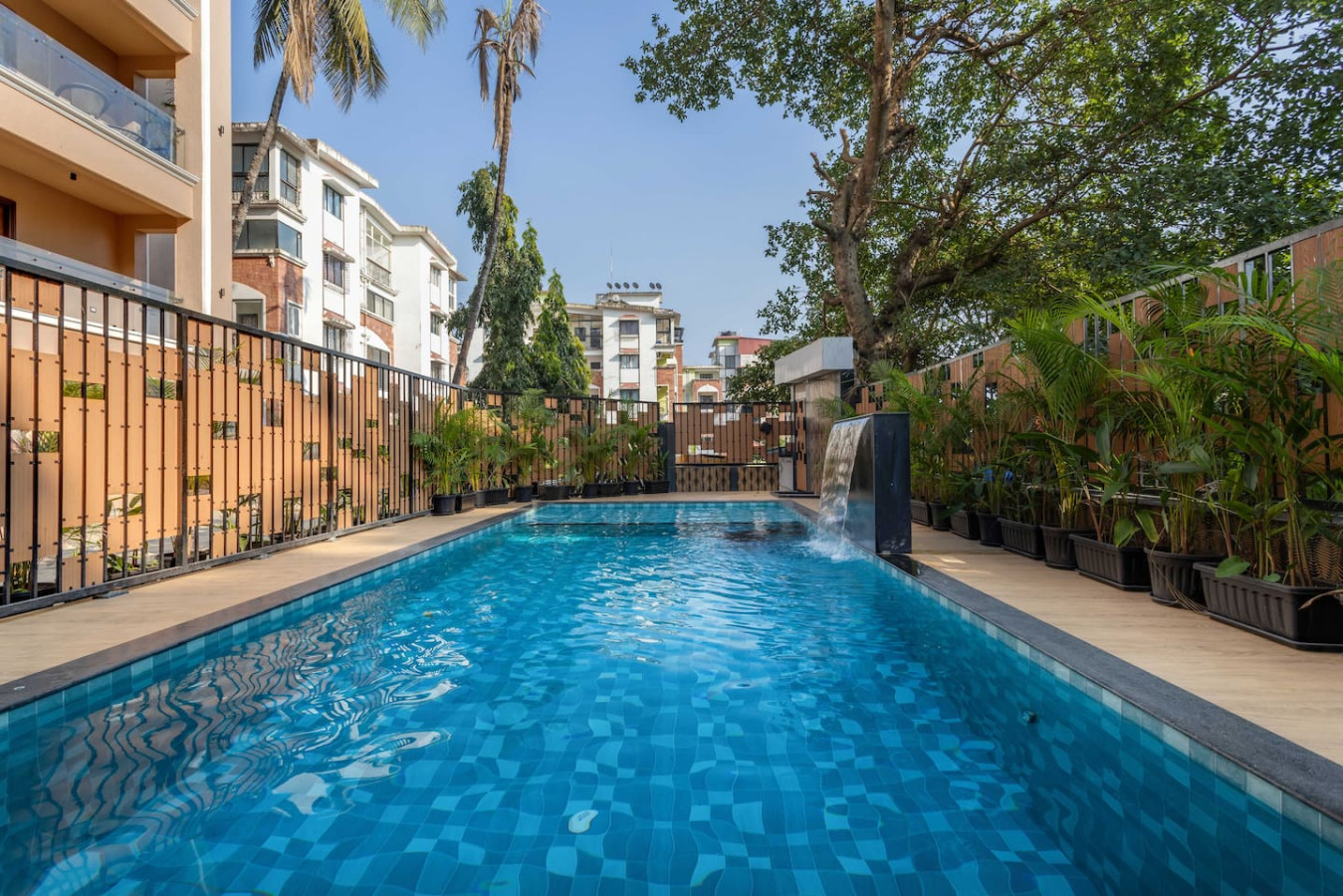 Chic 2BHK in Candolim | 5 Min to Beach, Pool & Gym - 88