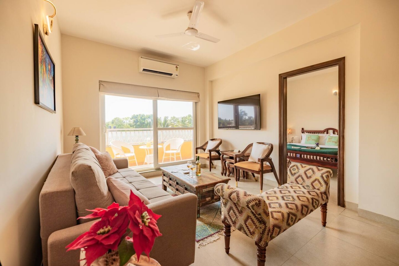Modern 2BHK w Balcony & Pool near Candolim Beach - 5