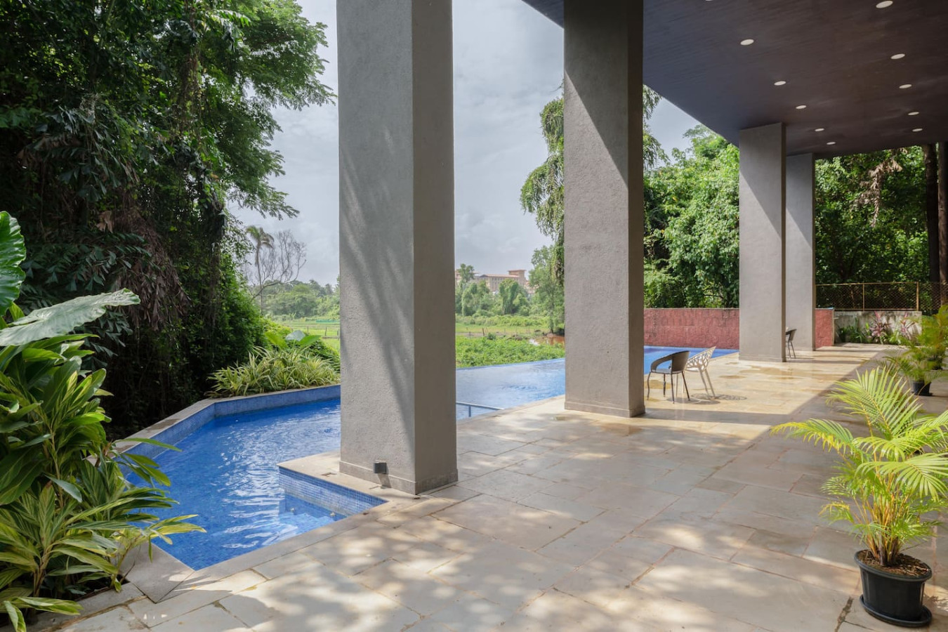 Spacious 3-BR Apartment with Pool in Candolim - 51