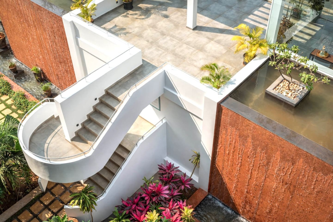 Modern 2BHK w Pool Access | 5km to Coco Beach - 10