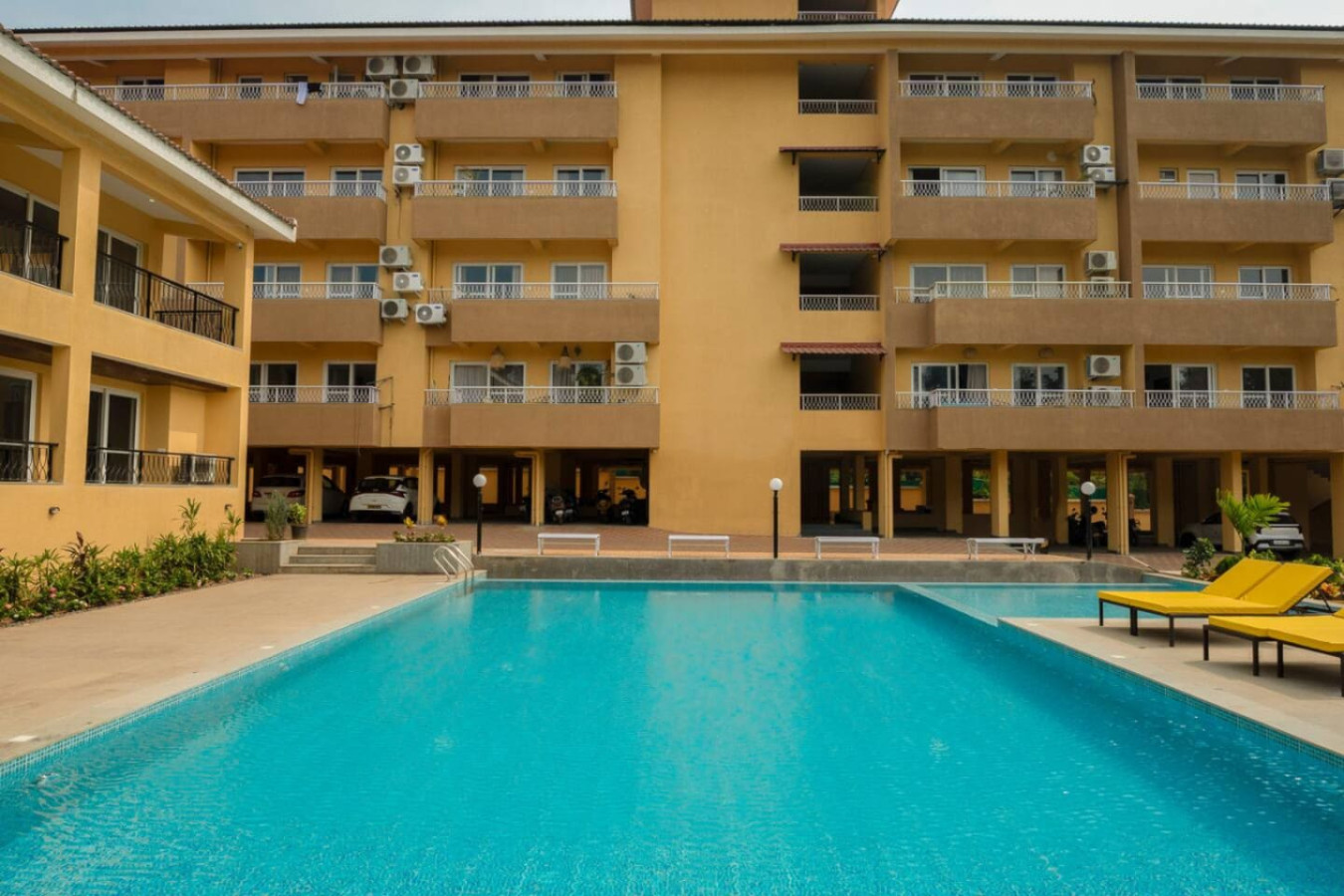 Spacious 2BR Apartment with Balcony near Candolim Beach - 44