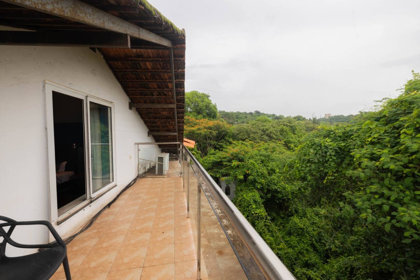 Cozy 1BHK with Balcony and View near Candolim - 3