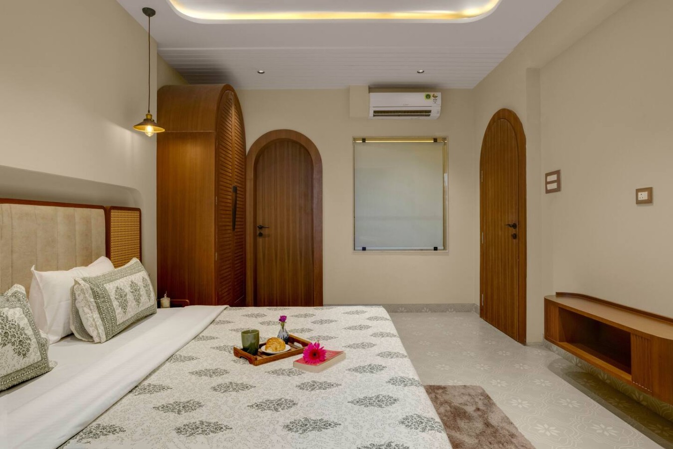 Modern 1BHK with Rooftop Pool Near Candolim Beach - 25