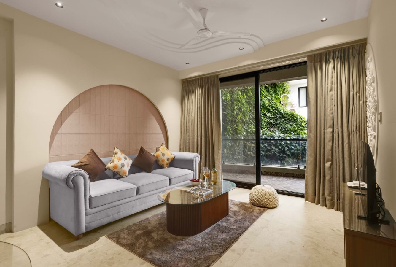 Modern 1BHK with Rooftop Pool Near Candolim Beach - 7