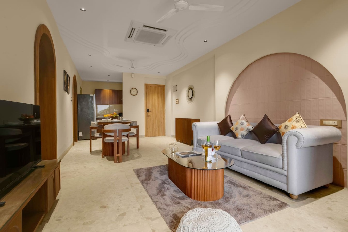 Modern 1BHK with Rooftop Pool Near Candolim Beach - 11
