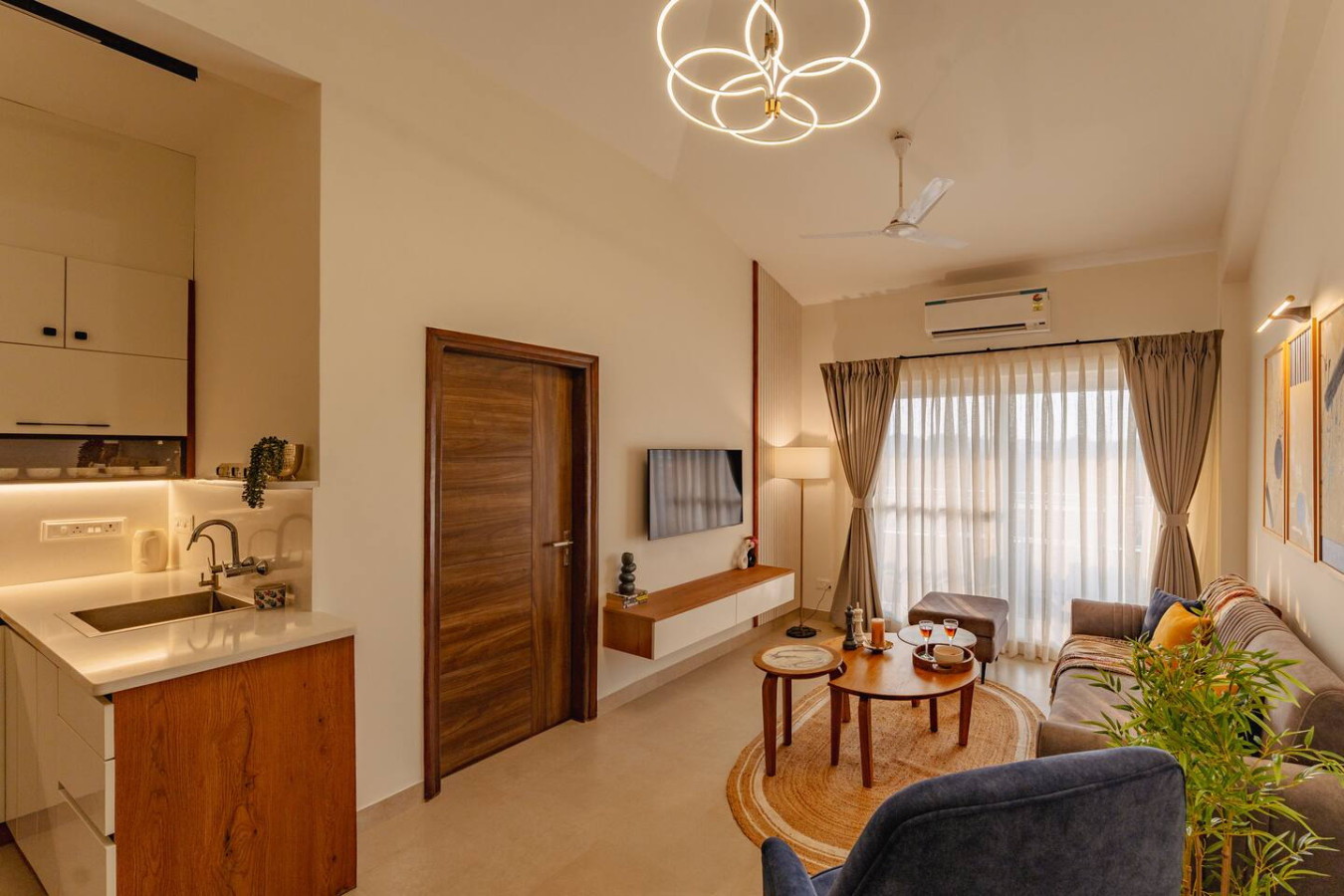 Spacious 2BR Apartment with Balcony near Candolim Beach - 14