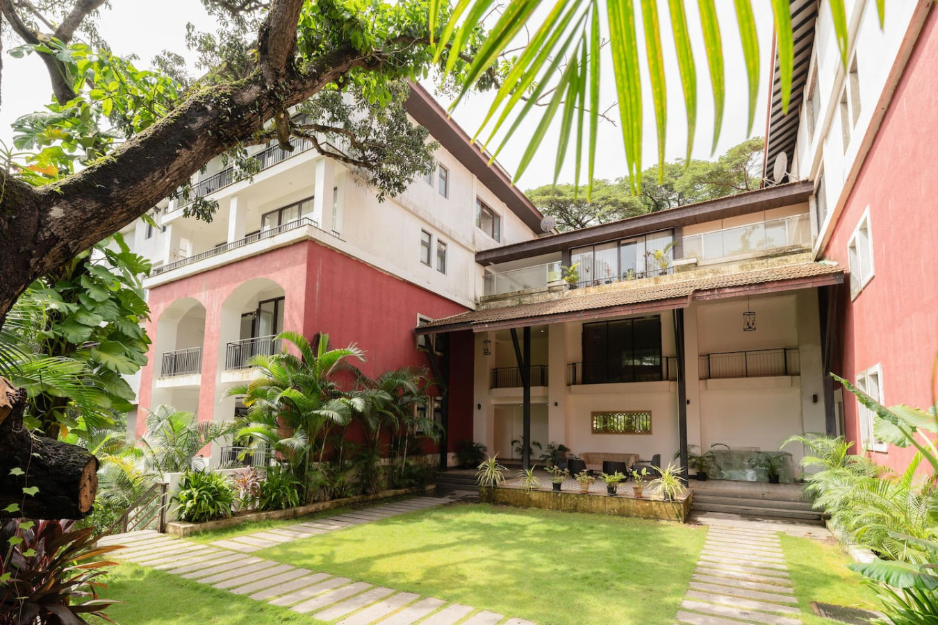 Cozy 1BR with Pool - Only 1km from Candolim Beach - 62