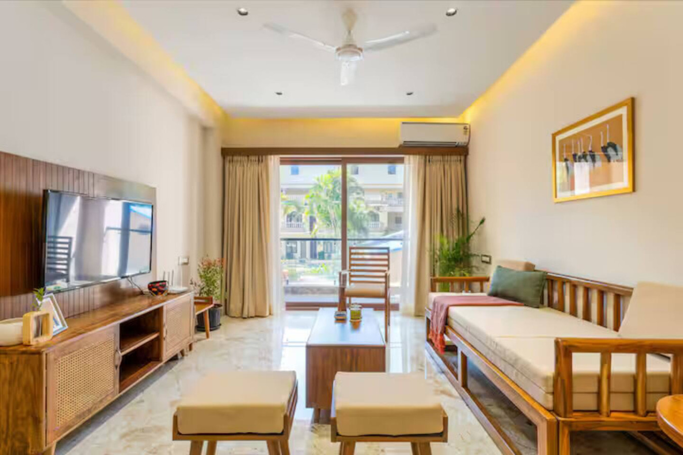 Chic 2BHK in Candolim | 5 Min to Beach, Pool & Gym - 2