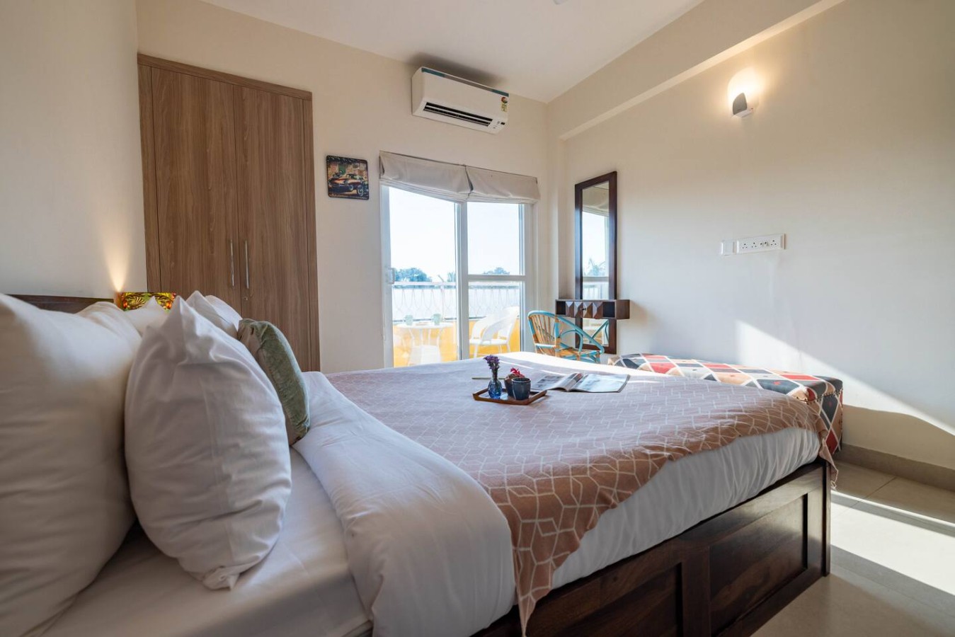 Modern 2BHK w Balcony & Pool near Candolim Beach - 20