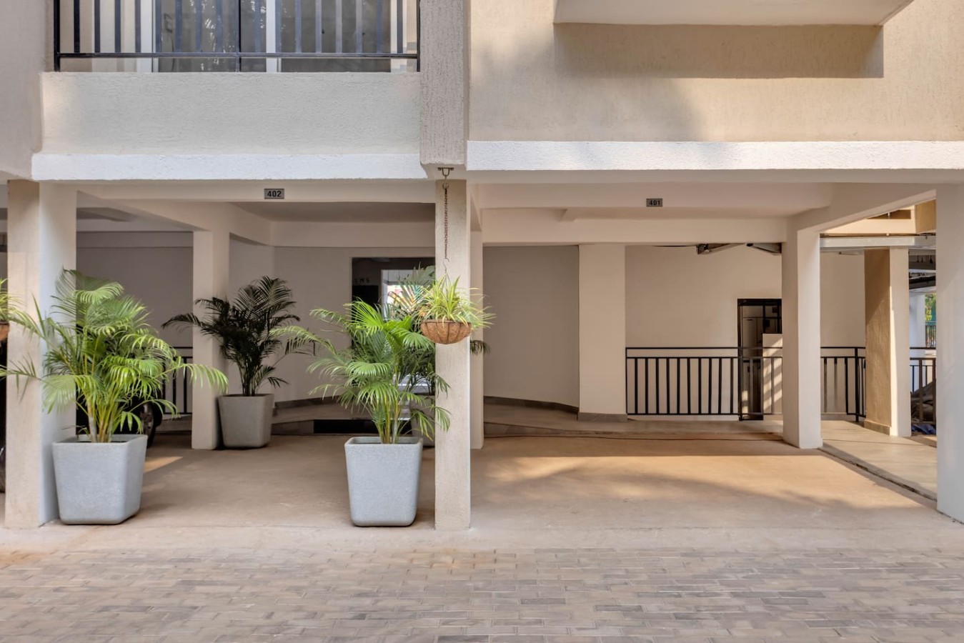 Elegant 2BR w/ Pool & Balcony near Candolim Beach - 37