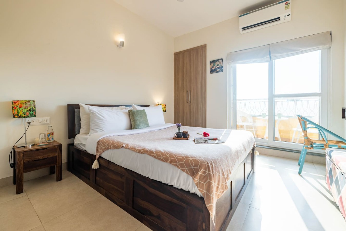 Modern 2BHK w Balcony & Pool near Candolim Beach - 2