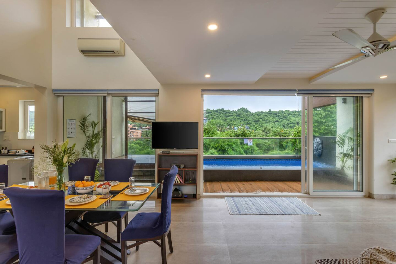 Sky Villas 2 - 3BR Duplex Apartment with Private Pool - 75