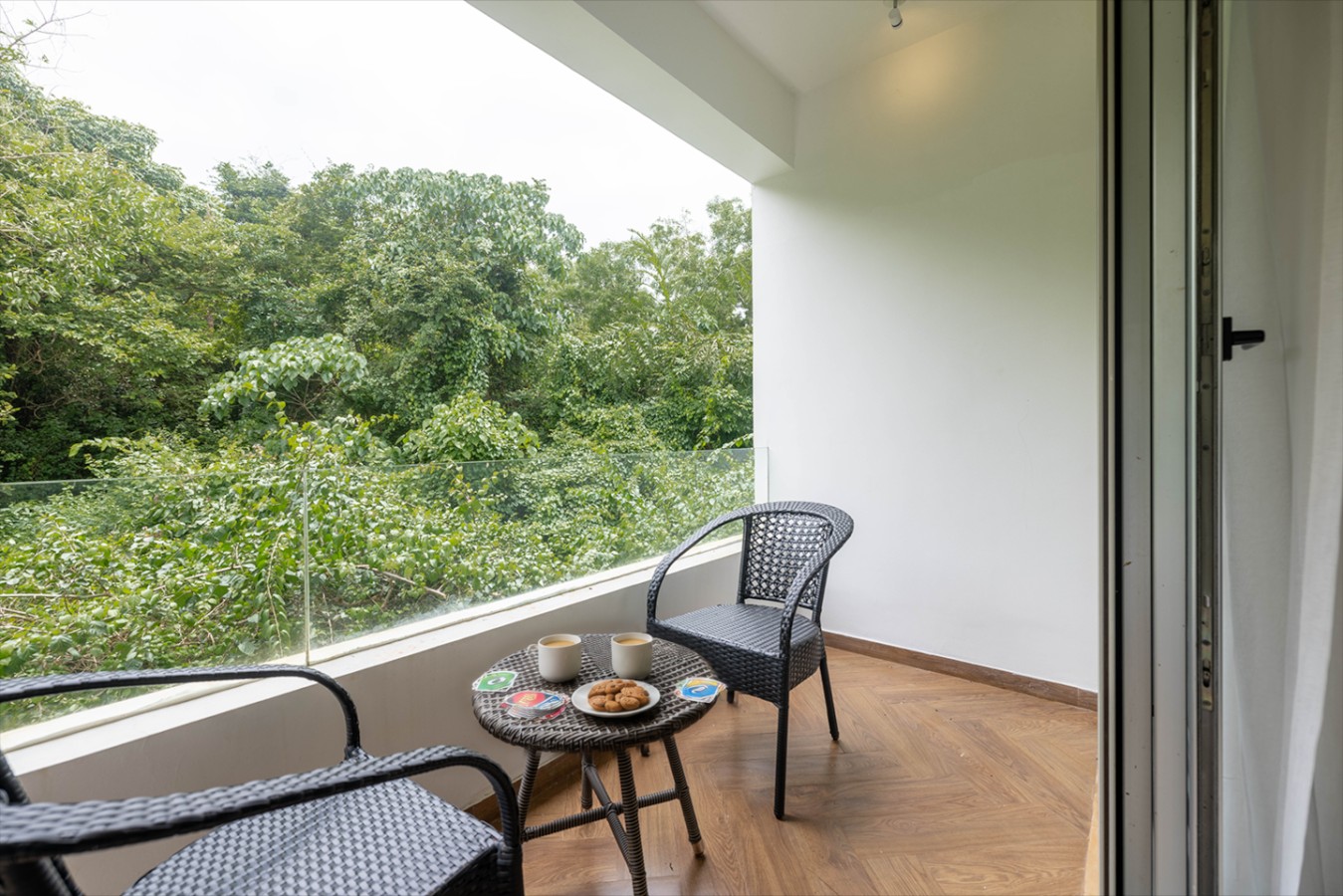 Modern 2BHK in Siolim with Pool & near hotspots - 5