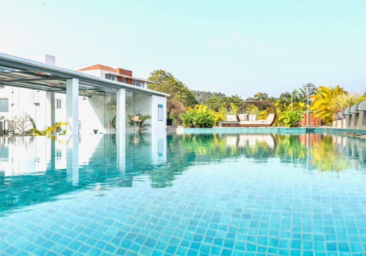 Modern Tropical 2BHK | Near Beach | Pool & Garden - 40