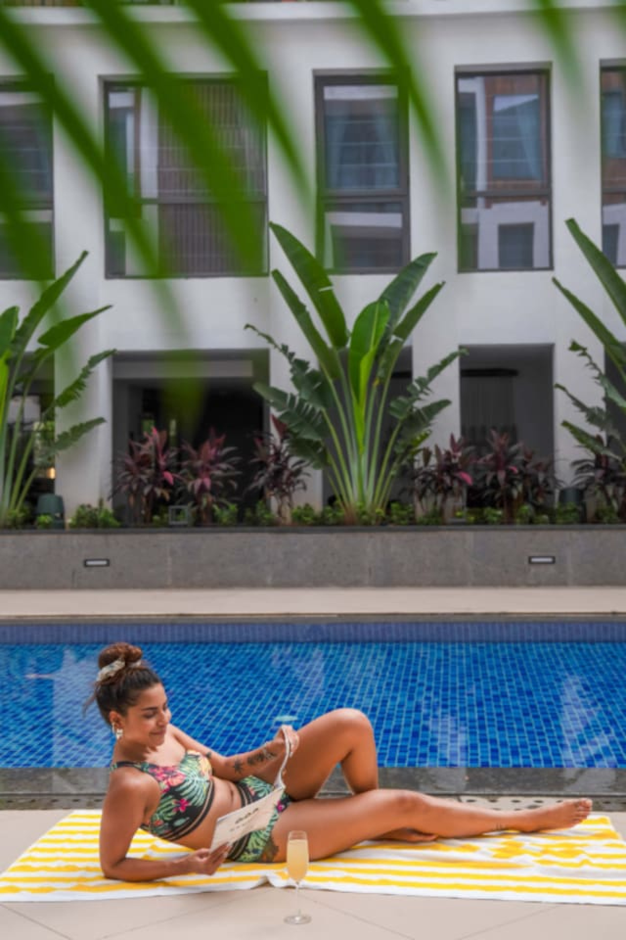 Hidden Gem | Luxe Suite w Pool View - 1km to Beach - 68
