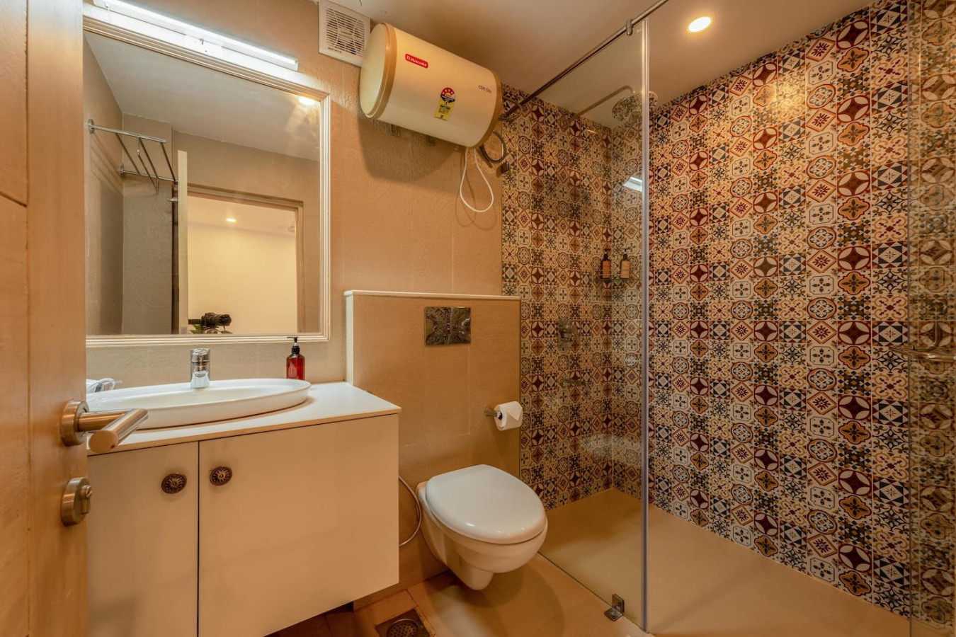 Spacious 3-BR Apartment with Pool in Candolim - 40
