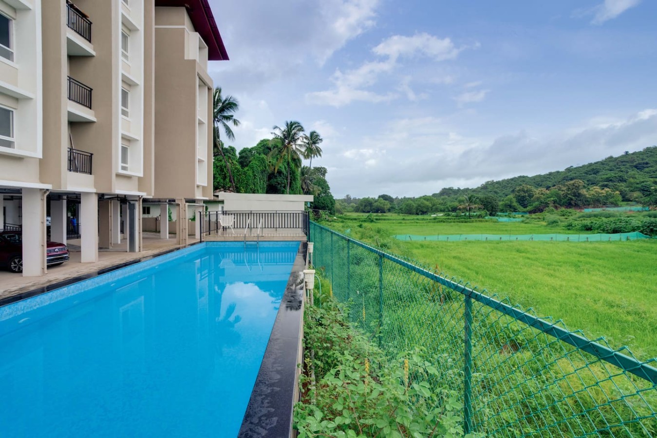 Elegant 2BR w/ Pool & Balcony near Candolim Beach - 29