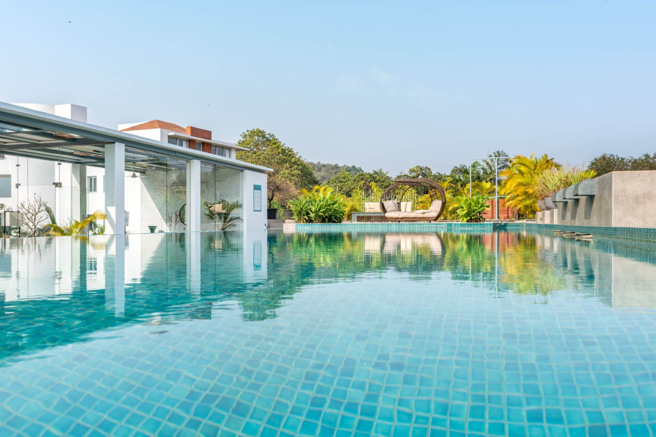 El Arbol by Hireavilla-2BR w Rooftop Pool in Nerul - 32