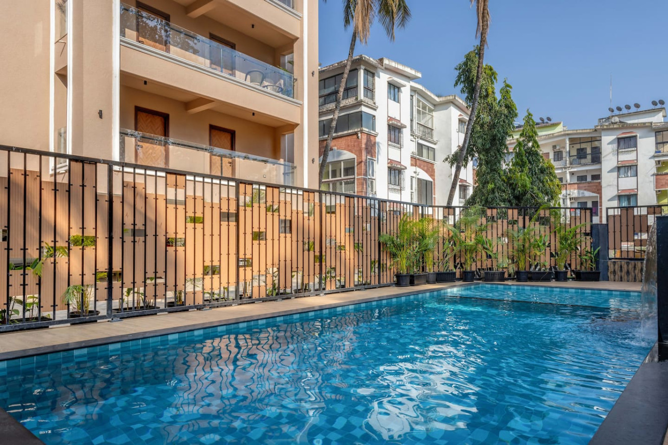 Chic 2BHK in Candolim | 5 Min to Beach, Pool & Gym - 92