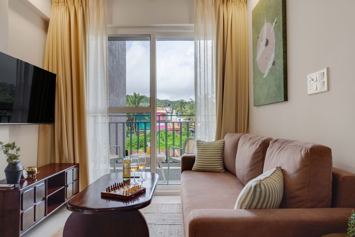 Elegant 2BR w/ Pool & Balcony near Candolim Beach - 25