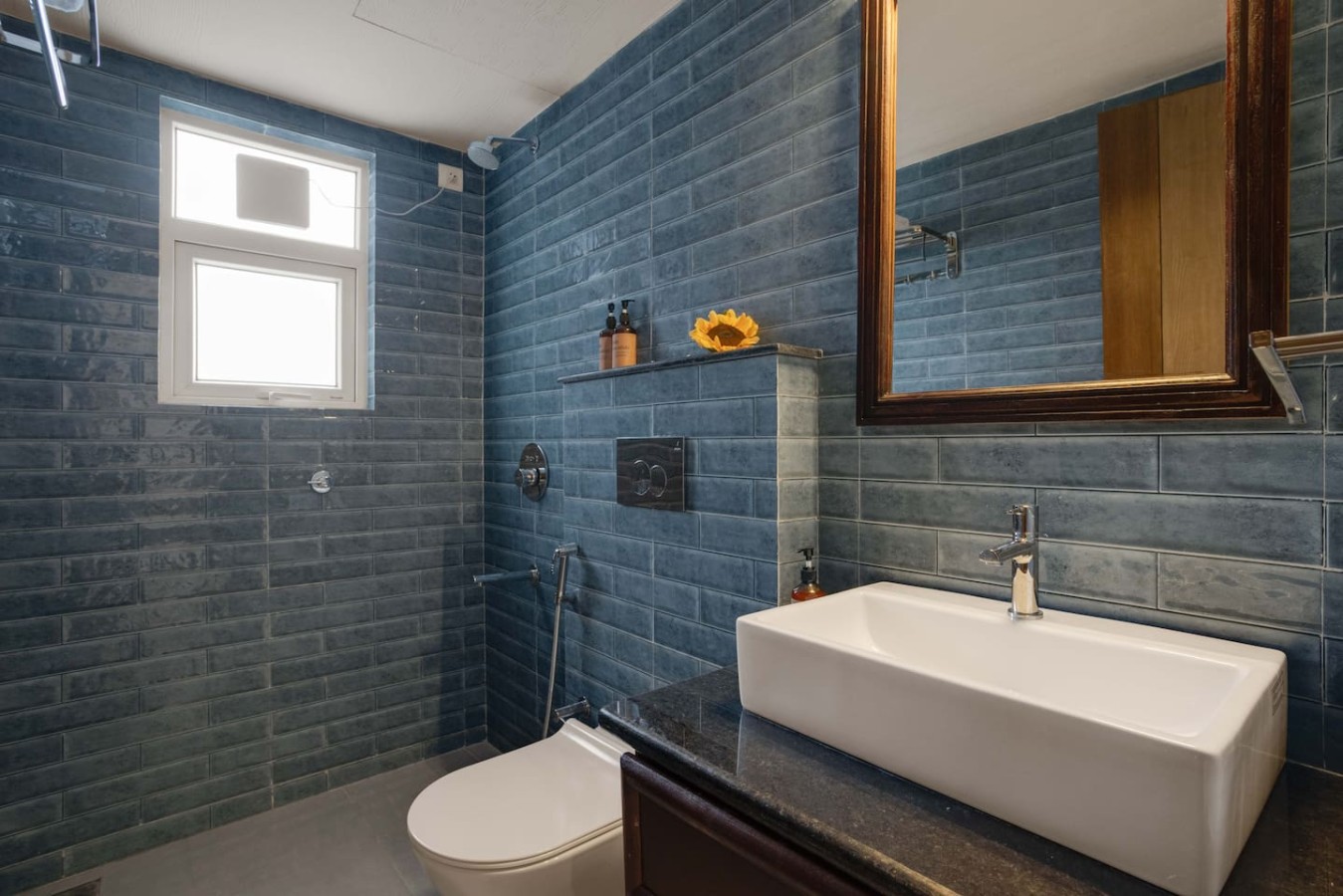 Elegant 2BR w/ Pool & Balcony near Candolim Beach - 16