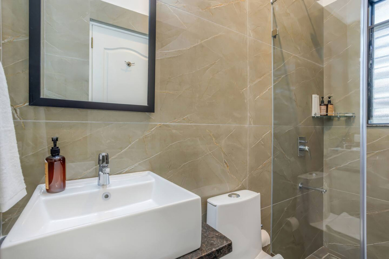 Modern 2BHK w Private Plunge Pool & Lawn | Siolim - 30