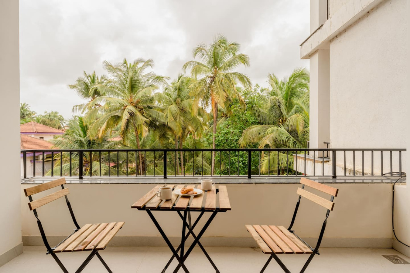 Spacious 3-BR Apartment with Pool in Candolim - 6