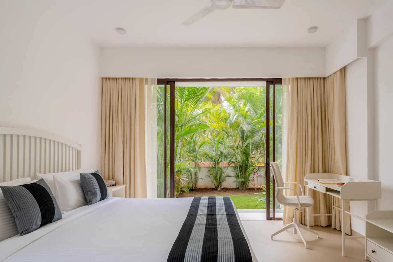 Cozy 1BR with Pool - Only 1km from Candolim Beach - 42