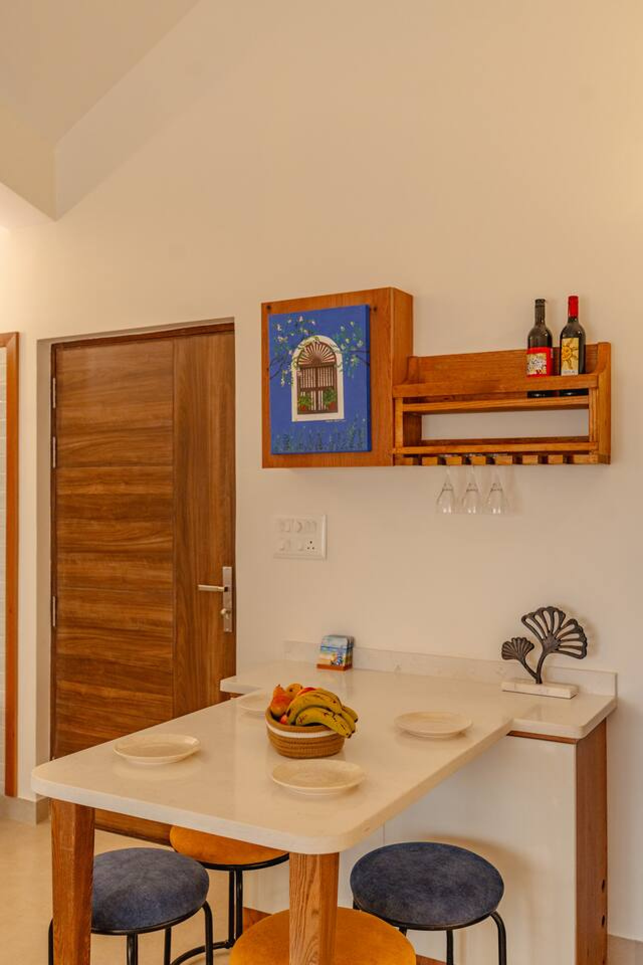 Spacious 2BR Apartment with Balcony near Candolim Beach - 30