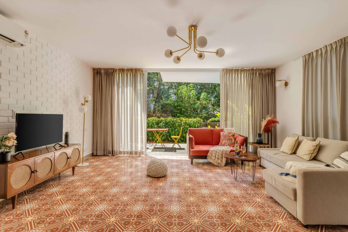 Stylish 2BR w Pool near Candolim and Coco Beach - 12