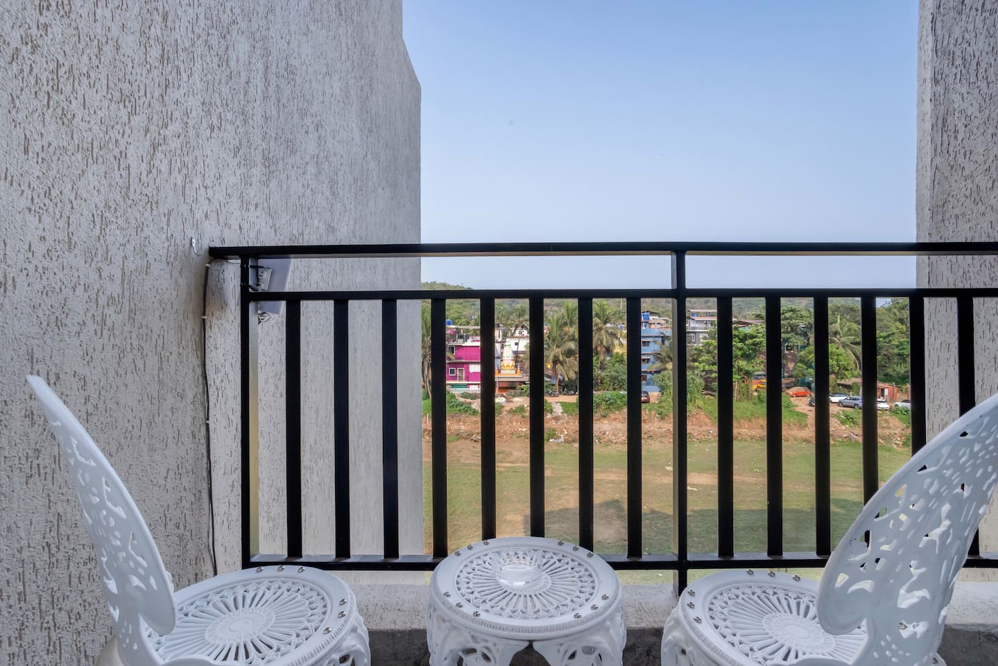 Cozy Candolim 2BHK w Pool nr Beach & Nightlife Hub - 4