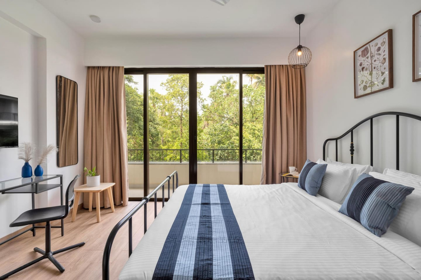 Spacious 3-BR Apartment with Pool in Candolim - 19
