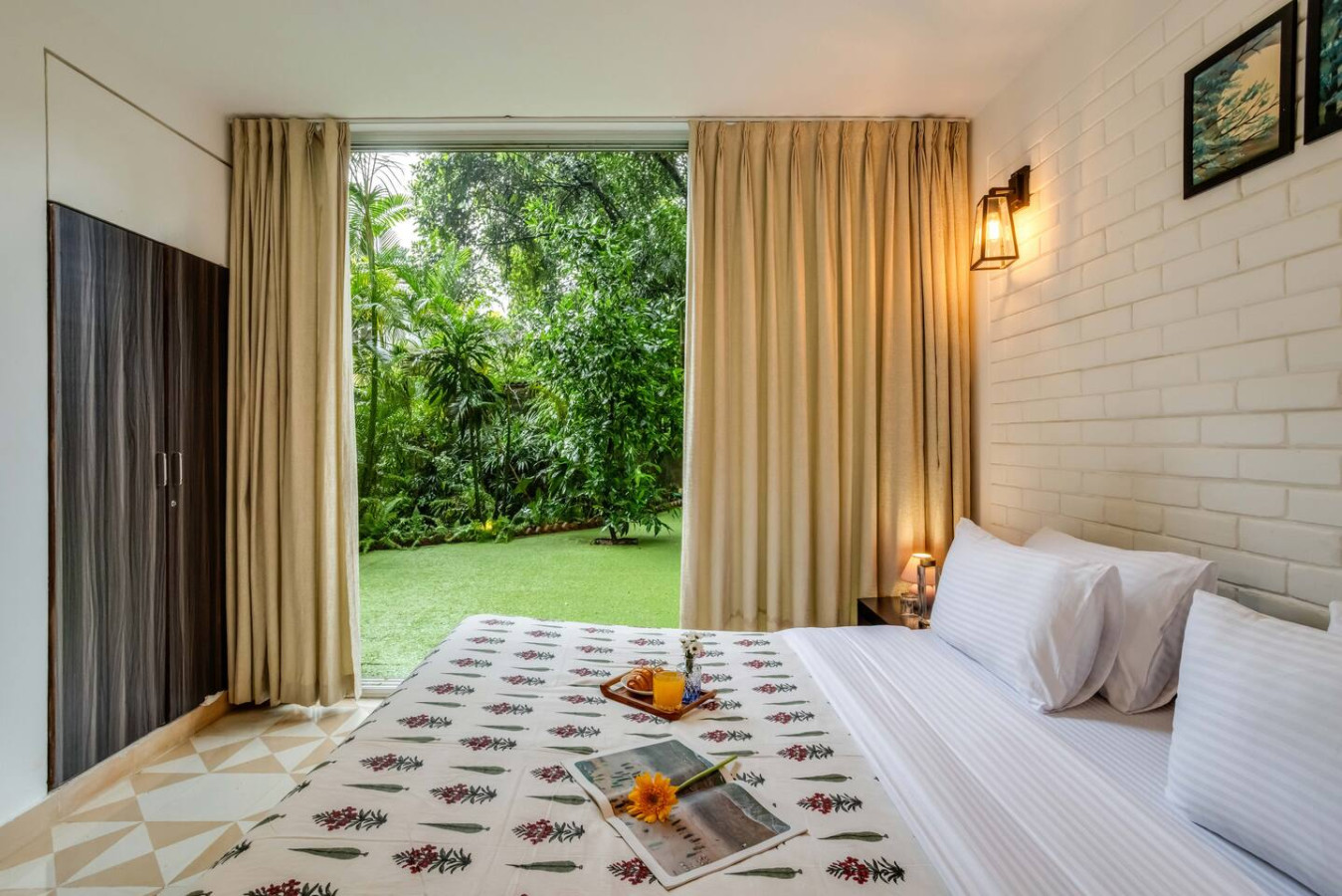 Modern 2BHK w Pool Access | 5km to Coco Beach - 32