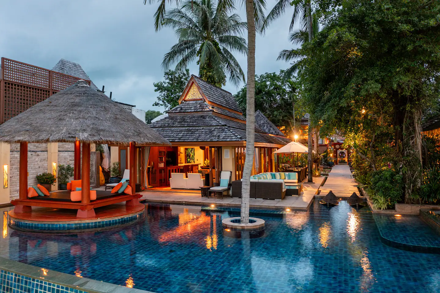 Upni Duniya - Luxury Beachfront 9 Suites Villa - 1