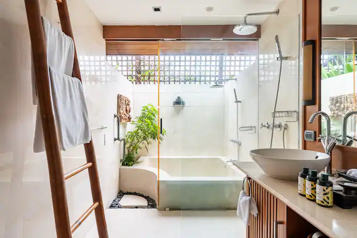 Upni Duniya - Luxury Beachfront 9 Suites Villa - 103