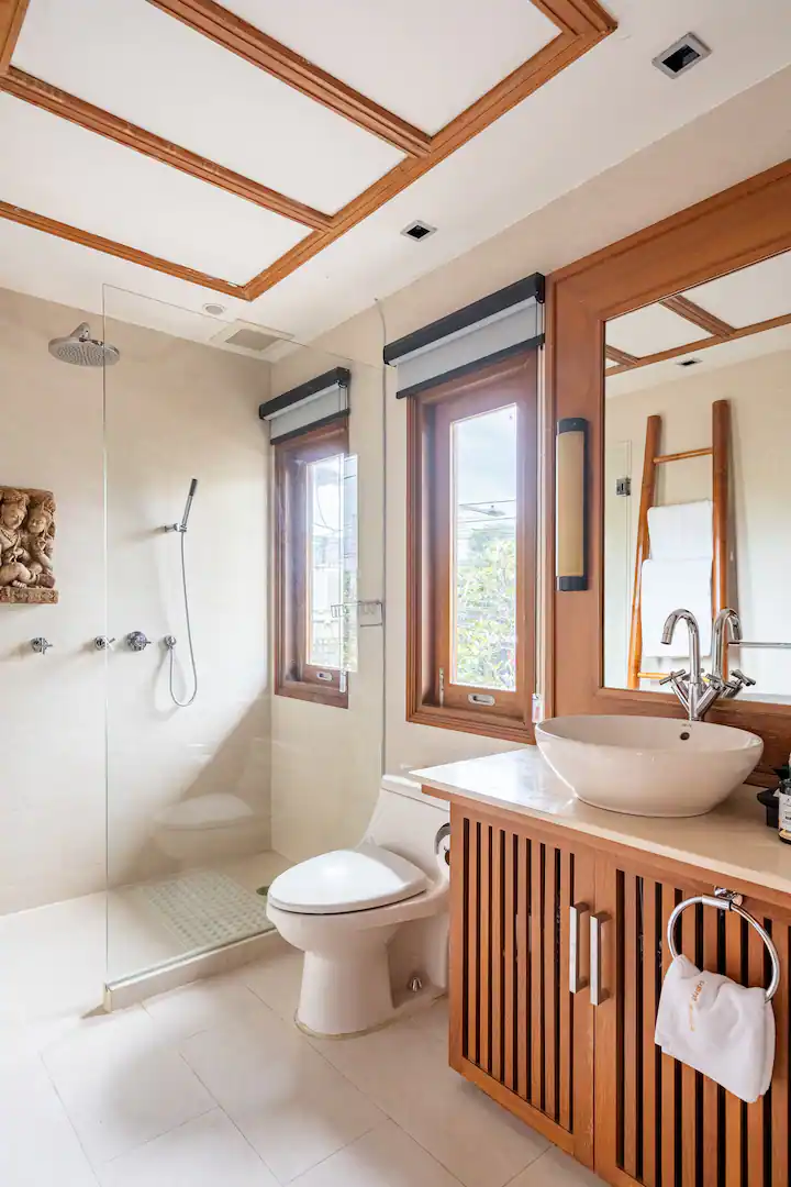 Upni Duniya - Luxury Beachfront 9 Suites Villa - 124