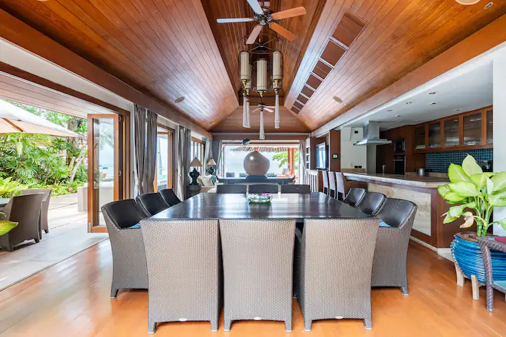 Upni Duniya - Luxury Beachfront 9 Suites Villa - 2