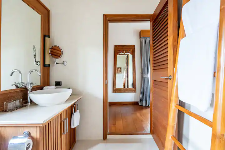 Upni Duniya - Luxury Beachfront 9 Suites Villa - 108