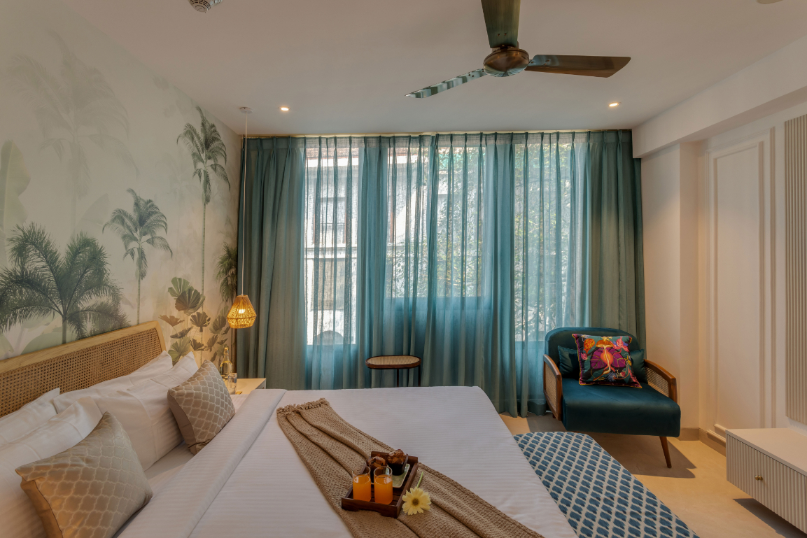 Hidden Gem | Luxe Suite w Pool View - 1km to Beach - 17