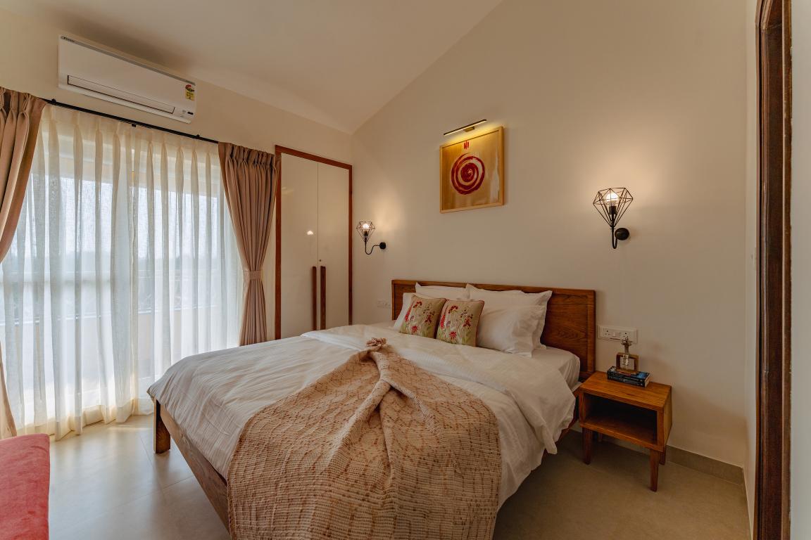 Spacious 2BR Apartment with Balcony near Candolim Beach - 11