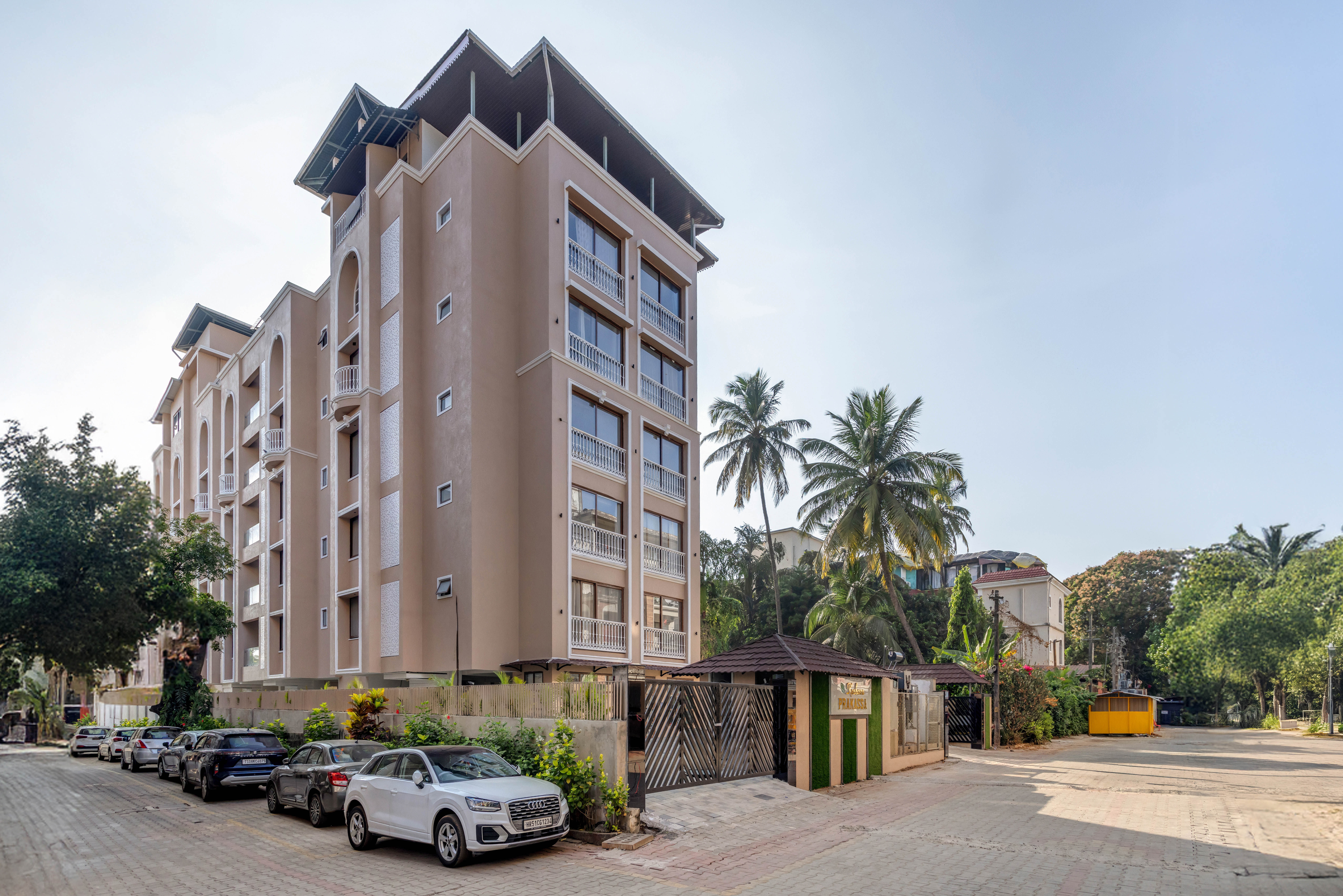 Chic 2BHK in Candolim | 5 Min to Beach, Pool & Gym - 25