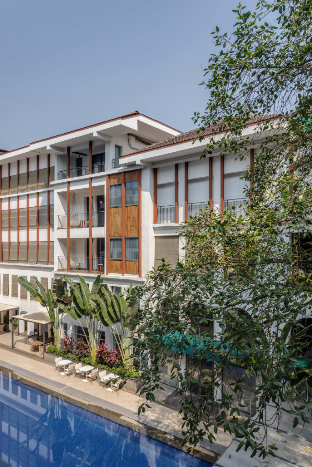 Hidden Gem | Luxe Suite w Pool View - 1km to Beach - 47