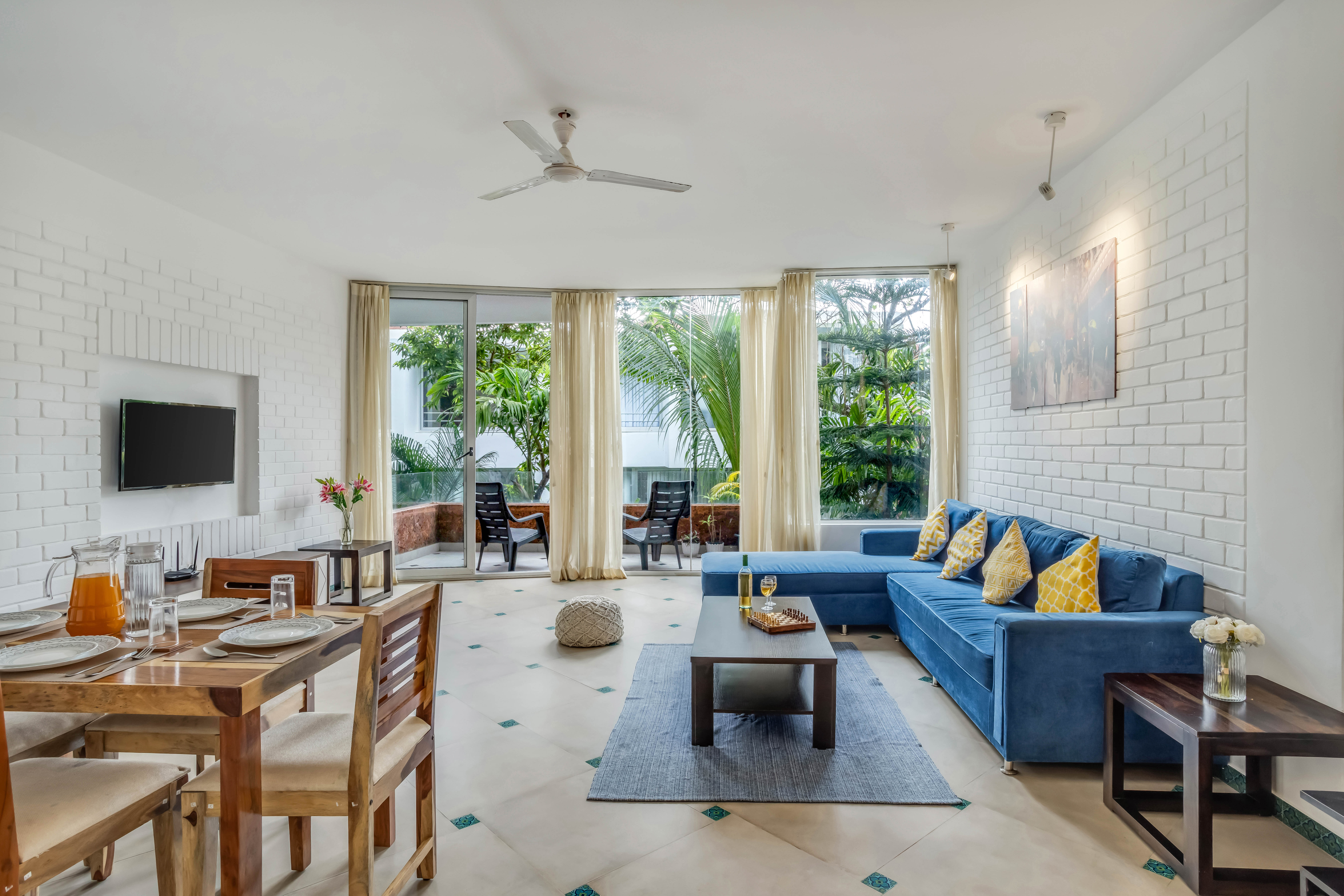 Chic 2BHK with Rooftop Pool near Coco Beach - 11