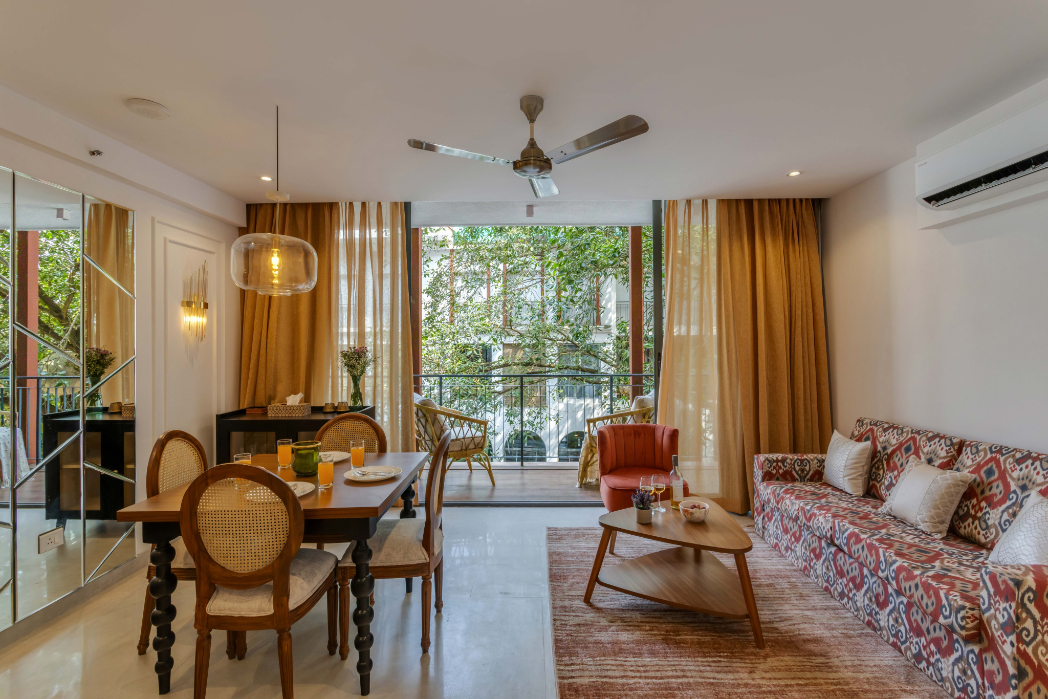 Hidden Gem | Luxe Suite w Pool View - 1km to Beach - 1